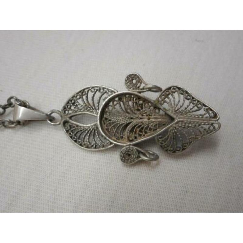 Zilveren ketting met aparte filigrain hanger nr.1732