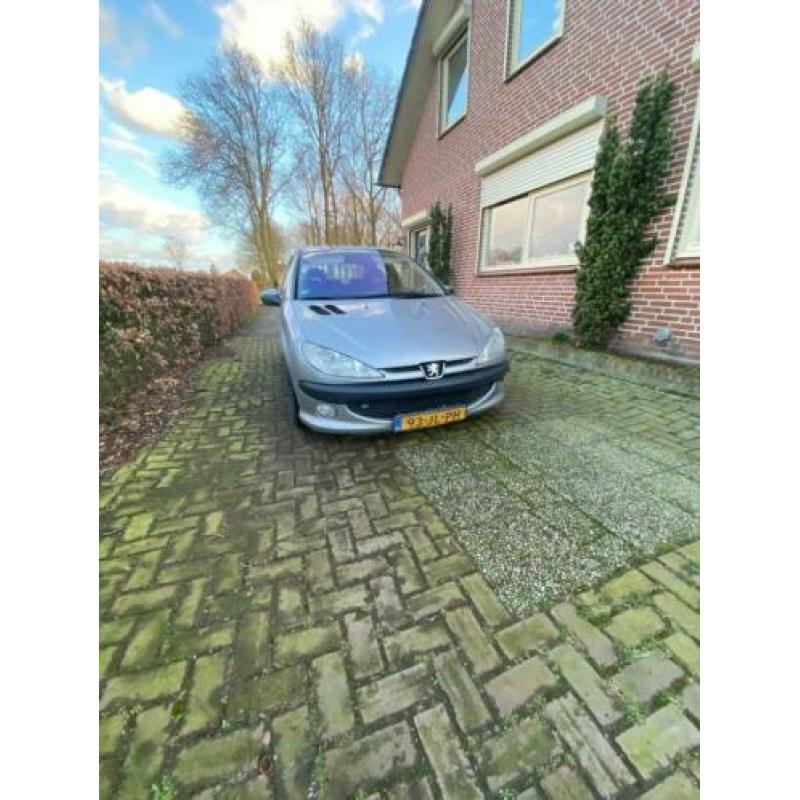 Peugeot 206 1.6 16V Gentry 3D 2002 Grijs