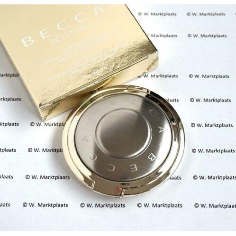 Becca champagne splits duo champagne pop + hyacinth
