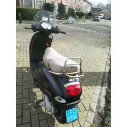 Vespa Blauwkenteken 25 km snorscooter snor