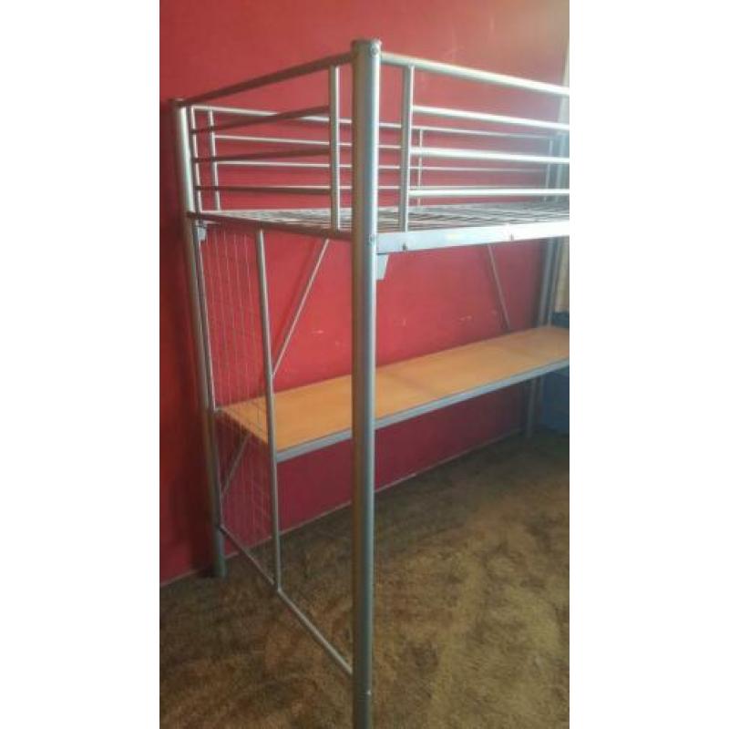 leuke hoogslaper met bureau