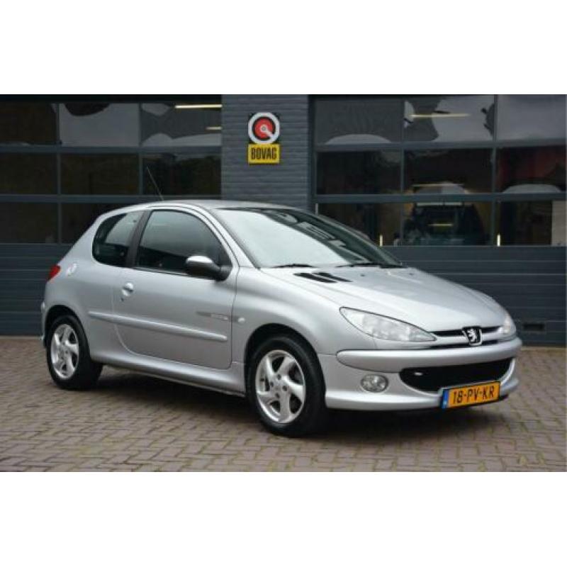 Peugeot 206 1.6 16v Quiksilver (bj 2005)