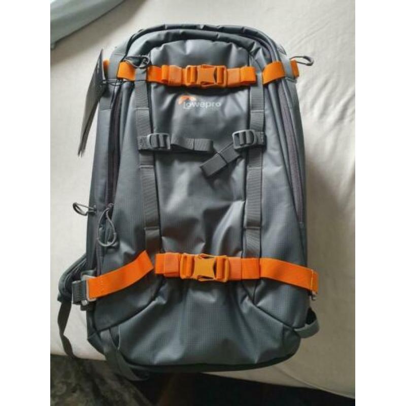Lowepro Whistler BP 450 AW