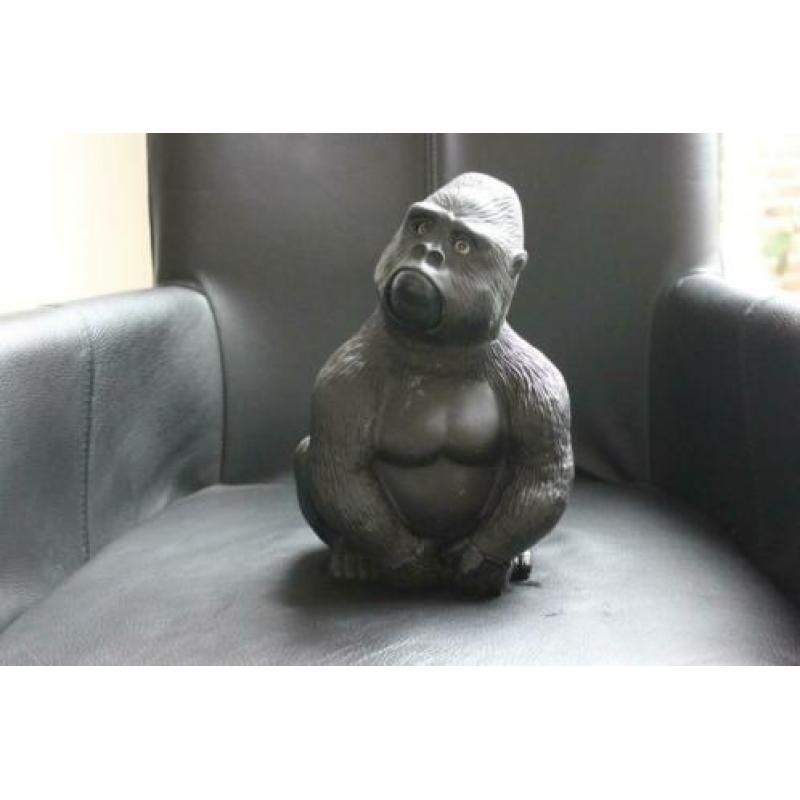 Gorilla van Woo Wee, hoogte tot bovenkant kop 27 cm.