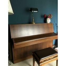Piano! Met kruk Bied maar