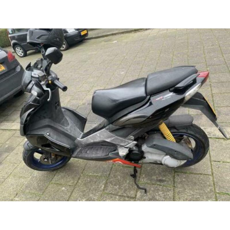 Aprilia sr 50 factory 2005