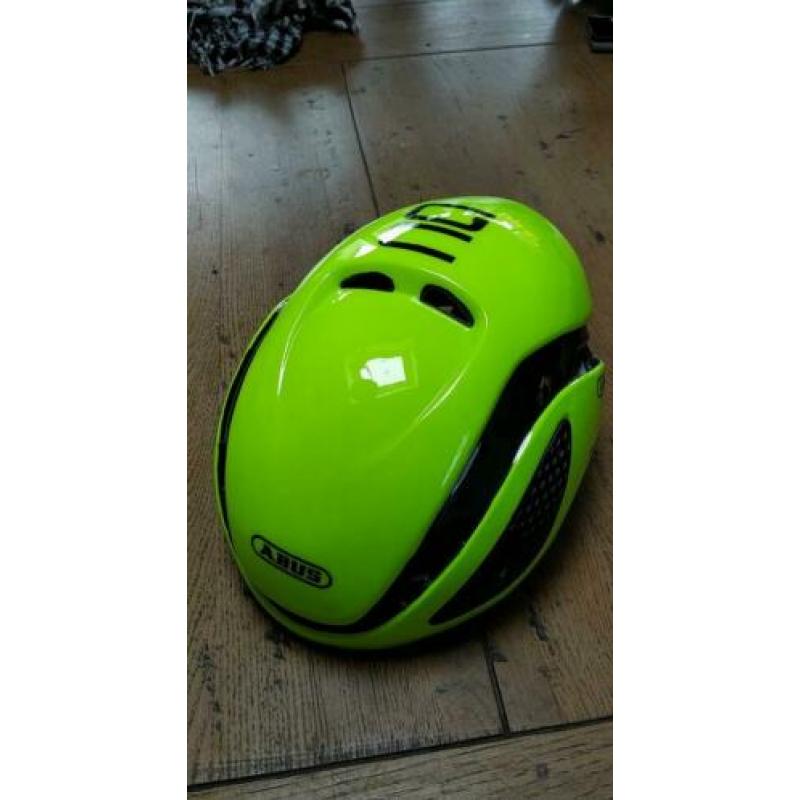 Nieuwe Abus Gamechancer fietshelm.