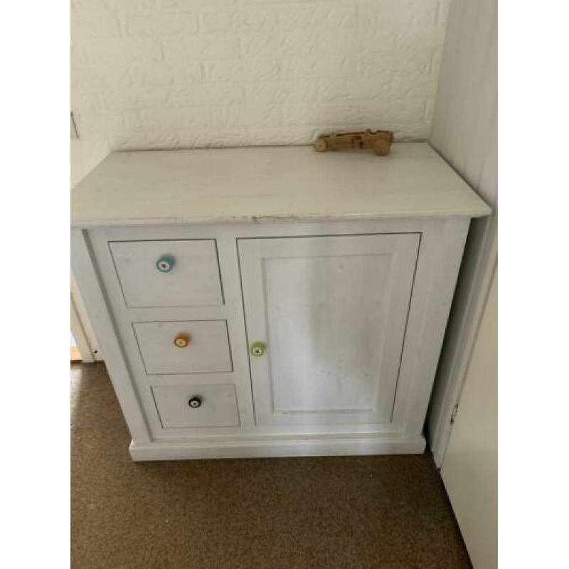 Houten commode kast met lades gebruikt