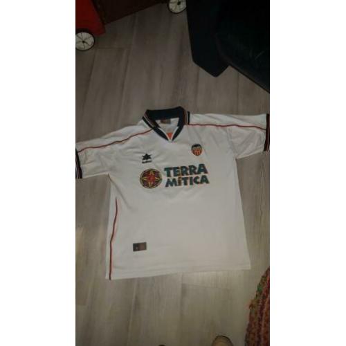 Vintage valencia mendieta shirt