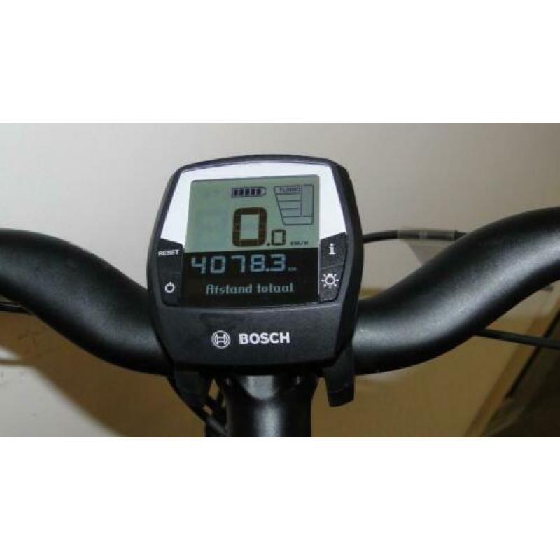 KTM Macina City 8