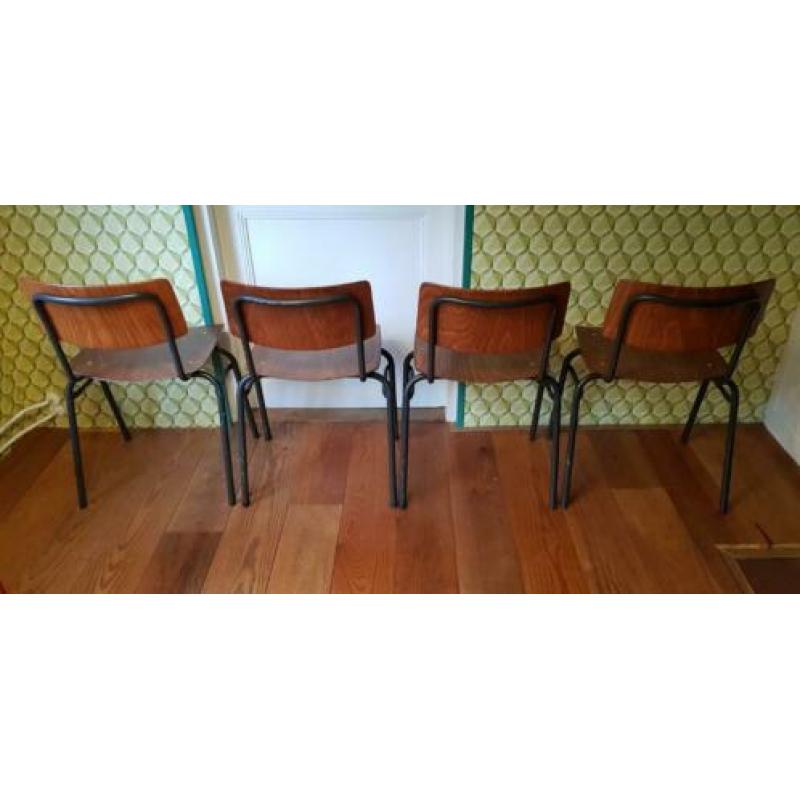 4 vintage schoolstoelen plywood Ahrend Cirkel