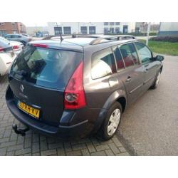 Renault Mégane Grand Tour 1.6 16V Expression Luxe Panorama a