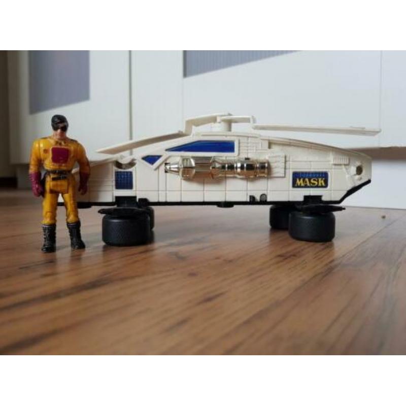 Mask action figure en voertuig