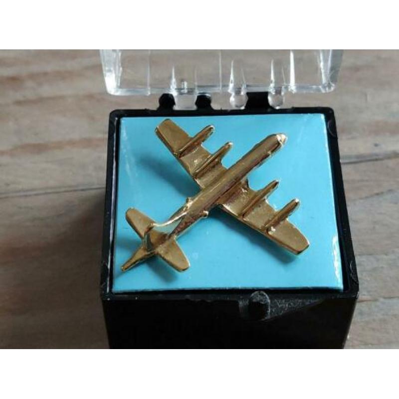 Lockheed P-3 Orion pin