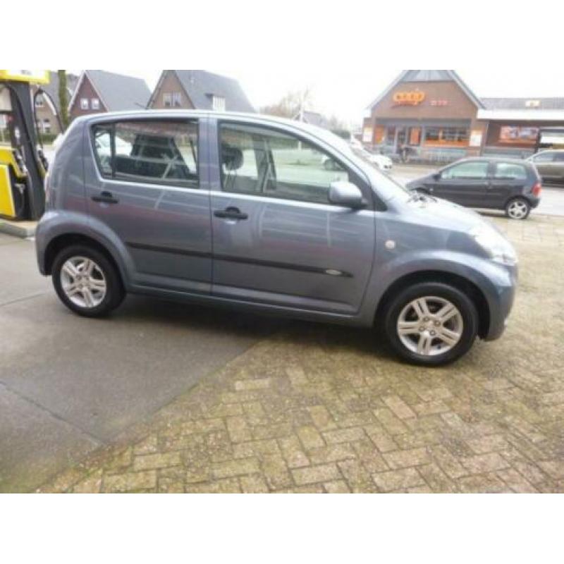 Daihatsu SIRION 2 1.0 12V DVVT PREMIUM AIRCO