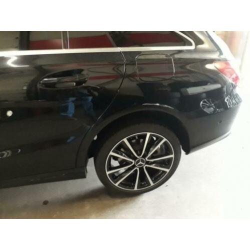 Mercedes C-klasse winterbanden op velgen. Runflats. Met sens