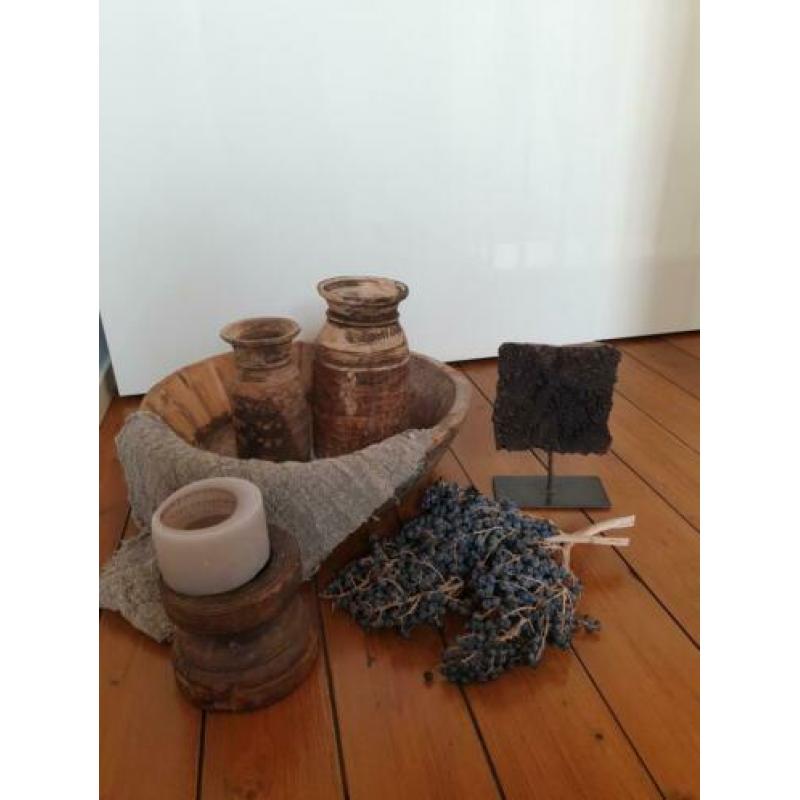 Oude houten poer/ kaarsen houder