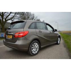 Mercedes-Benz B-Klasse 200 157PK AUTOMAAT XENON/NAVI/LEDER/P