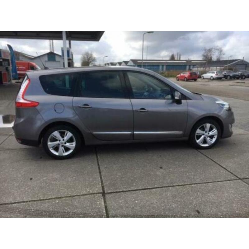RENAULT Grand Scenic 1.5 DCI 110 HB Bose