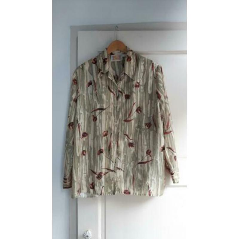 Pakket van 7 vintage blouses mt 46 zgan, evt. losse verkoop