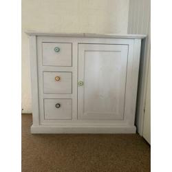 Houten commode kast met lades gebruikt