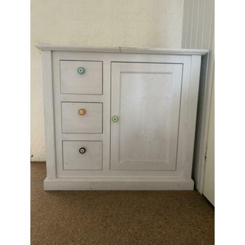 Houten commode kast met lades gebruikt
