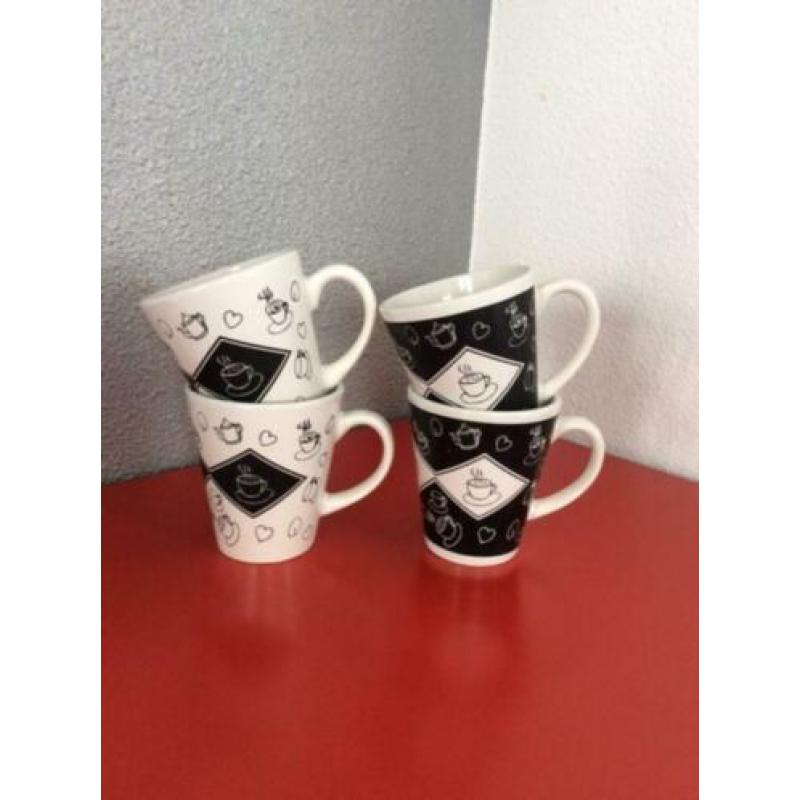 4 prachtige koffie bekers