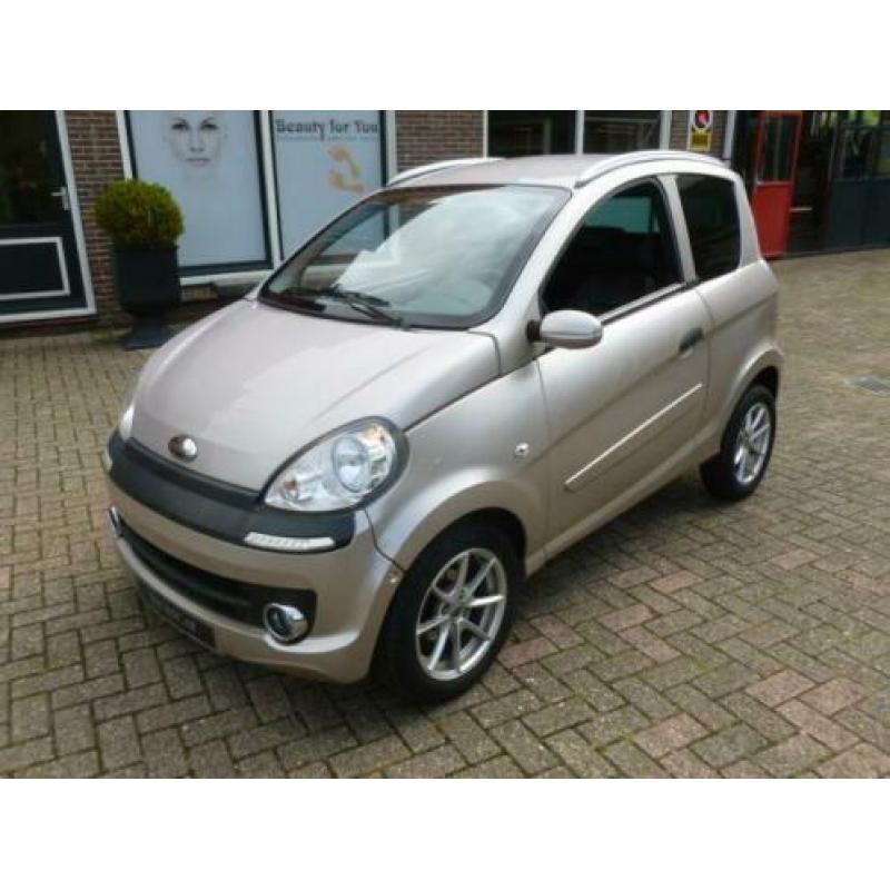 Microcar Brommobiel M.GO SXI DCI (bj 2013)