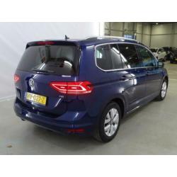 Volkswagen Touran TSI 110PK HIGHLINE EXECUTIVE € 16.945,00