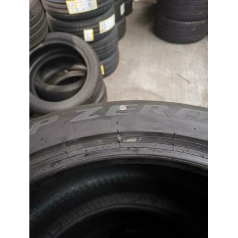 Pirellli P zero bijna nieuw 285-40-19 285/40R19 2854019