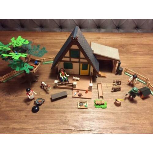 Playmobil boswachtershuis met vele extra's
