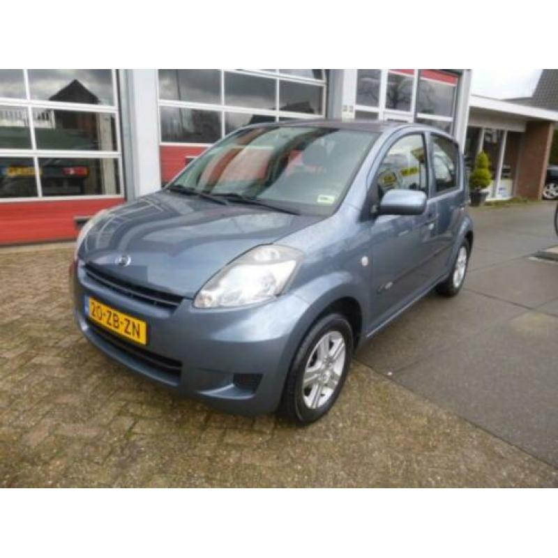 Daihatsu SIRION 2 1.0 12V DVVT PREMIUM AIRCO