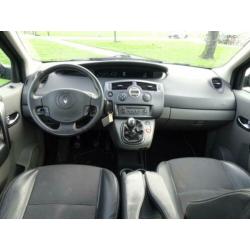 Renault Grand Scénic 2.0-16V Privilège Luxe * Pano * Leder *