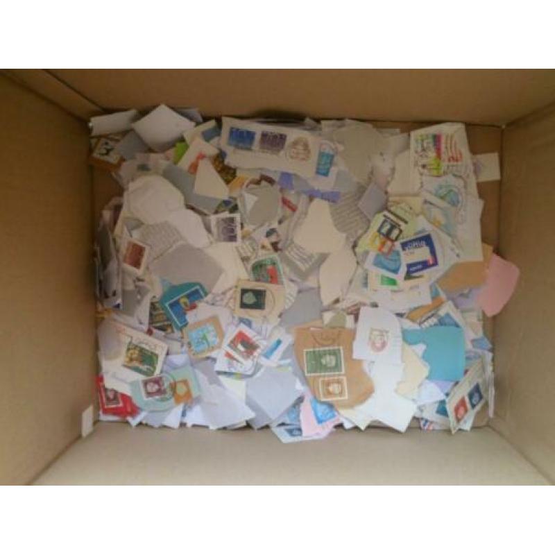 Doos met 7 kg kantoorpost Nederland € 12,50 incl. verzending