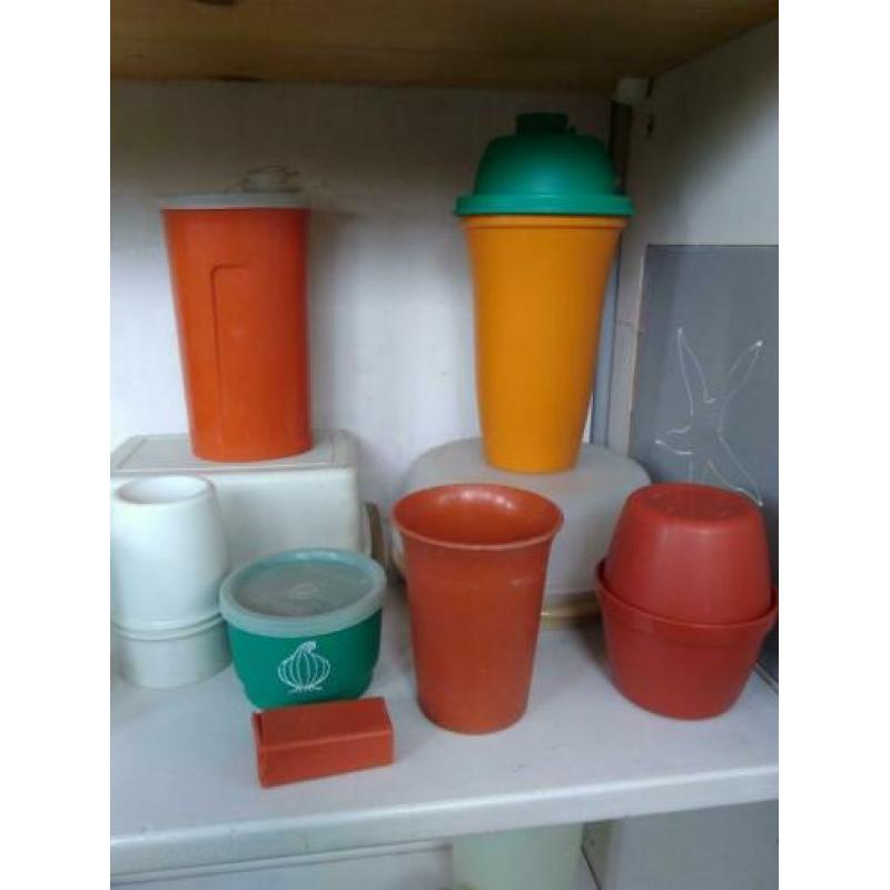 Tupperware retro, werkt nog prima. Diverse sets.