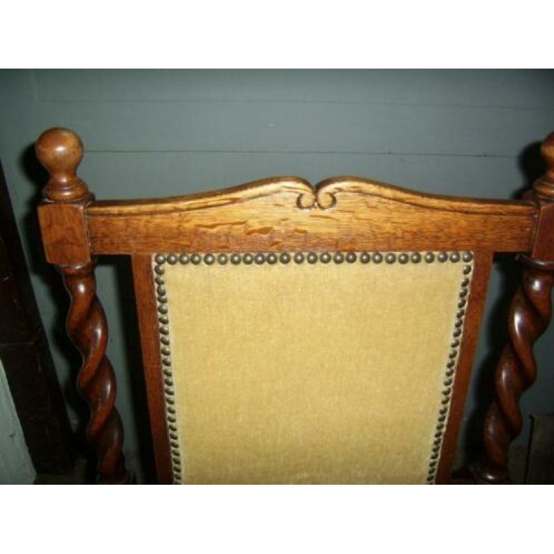 Vintage stoel met bijpassend wandtafeltje hout