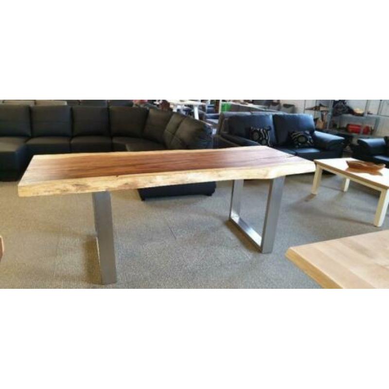 i110 suar tafel met stalen frame poot maat 200x90