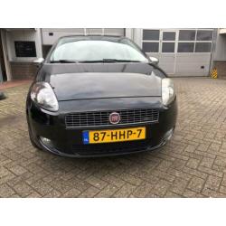 Fiat Grande Punto 1.4-16V T-JET Carbon edition 120PK/NL Auto