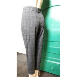 Grijs geruite broek van Zara in maat XS