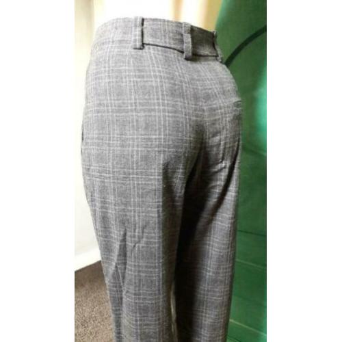 Grijs geruite broek van Zara in maat XS