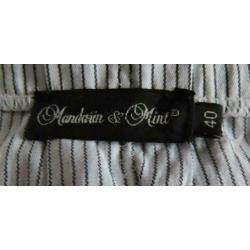 Mandarin & Mint rok wit met fijne krijtstreep maat 40