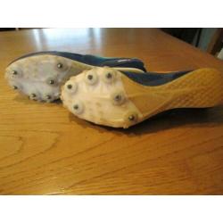 Spikes ADIDAS Maat 38