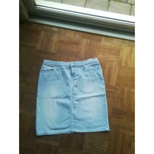 Stoere jeans rok van Tommy Hilfiger, mt 31