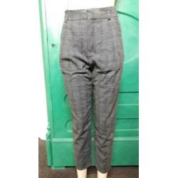 Grijs geruite broek van Zara in maat XS