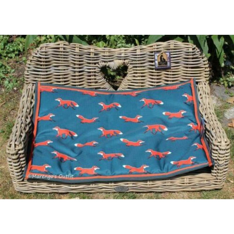 Digby&Fox bed Vossen; Voor in huis, auto, camping, tuin enz.