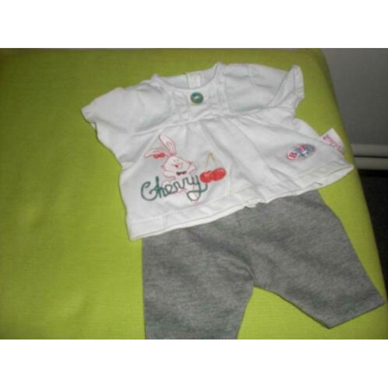 baby born kleertjes €7,50 per foto