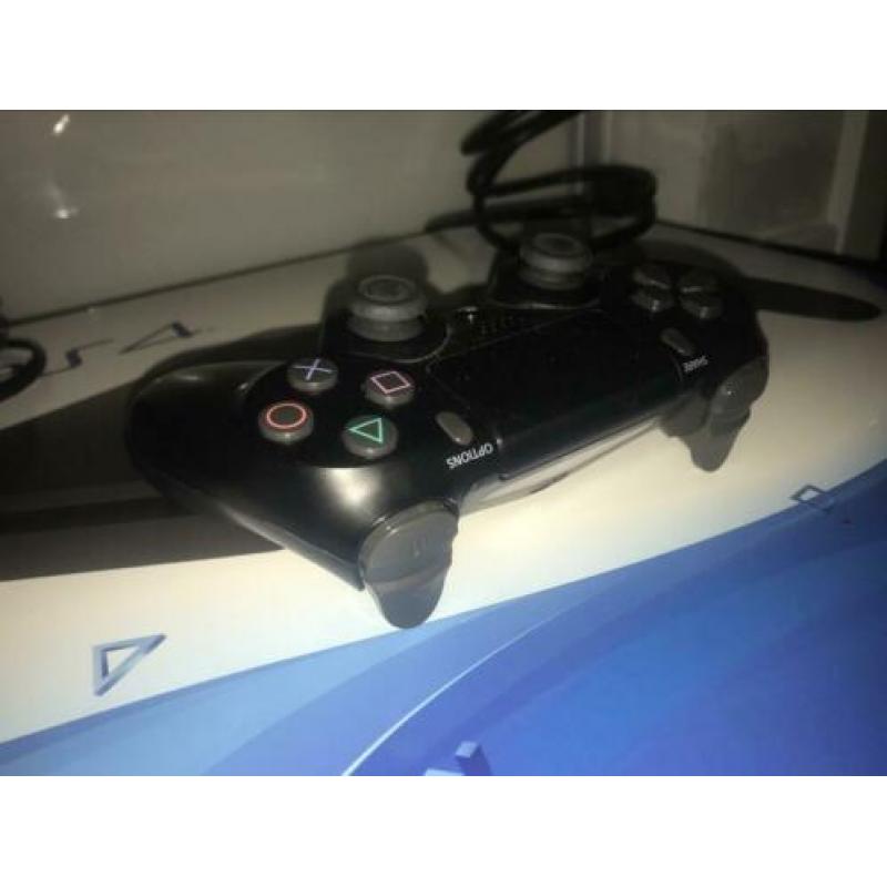 Playstation 4 Slim 500gb met Black Ops 3