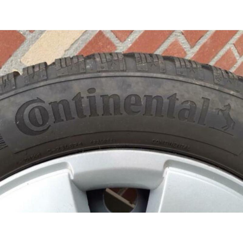 set 16 inch stalen velgen met winterbanden