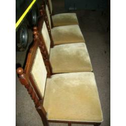 Vintage stoel met bijpassend wandtafeltje hout