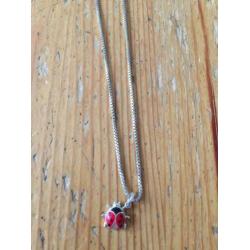 Echt zilveren ketting met lieveheerstbeestjes hanger